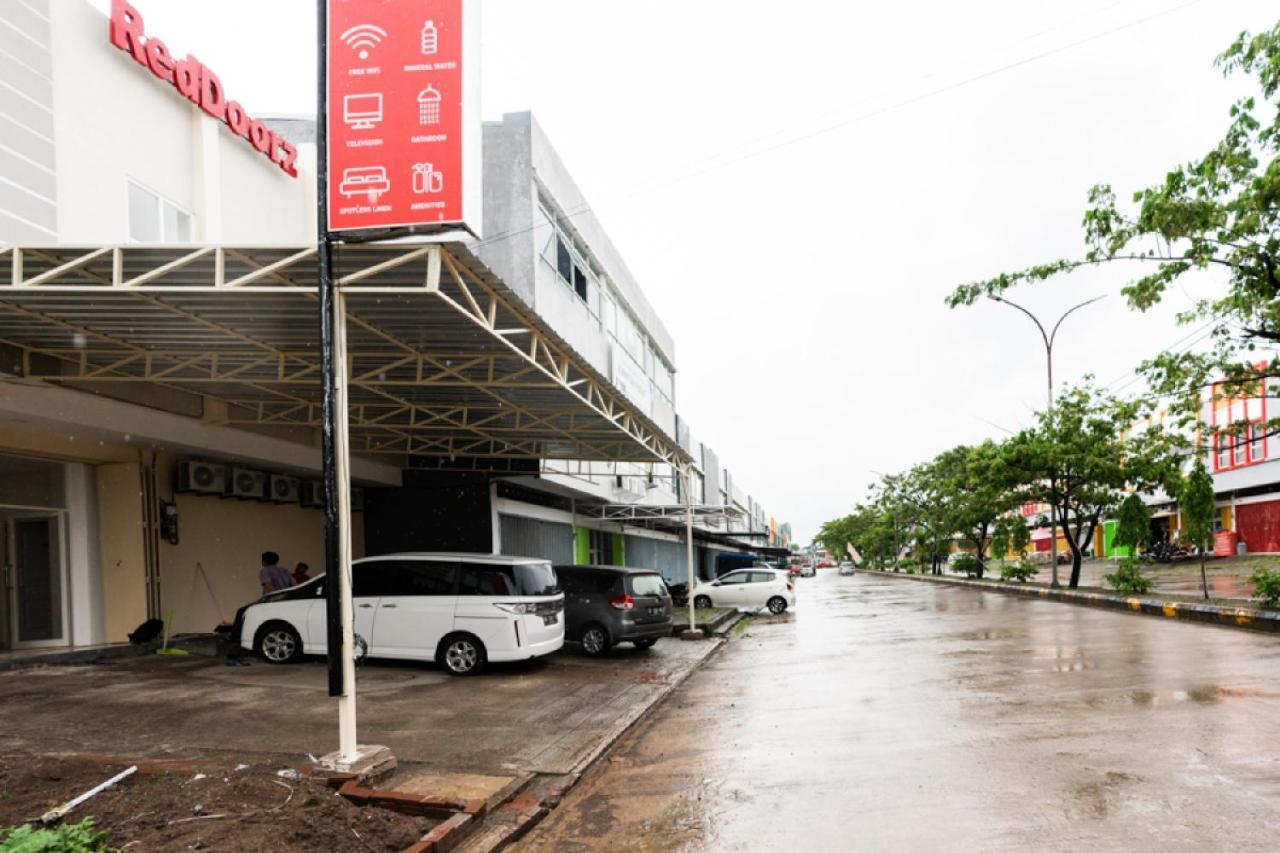 Reddoorz @ Graha Cemerlang Maros Kallikalli Exterior foto